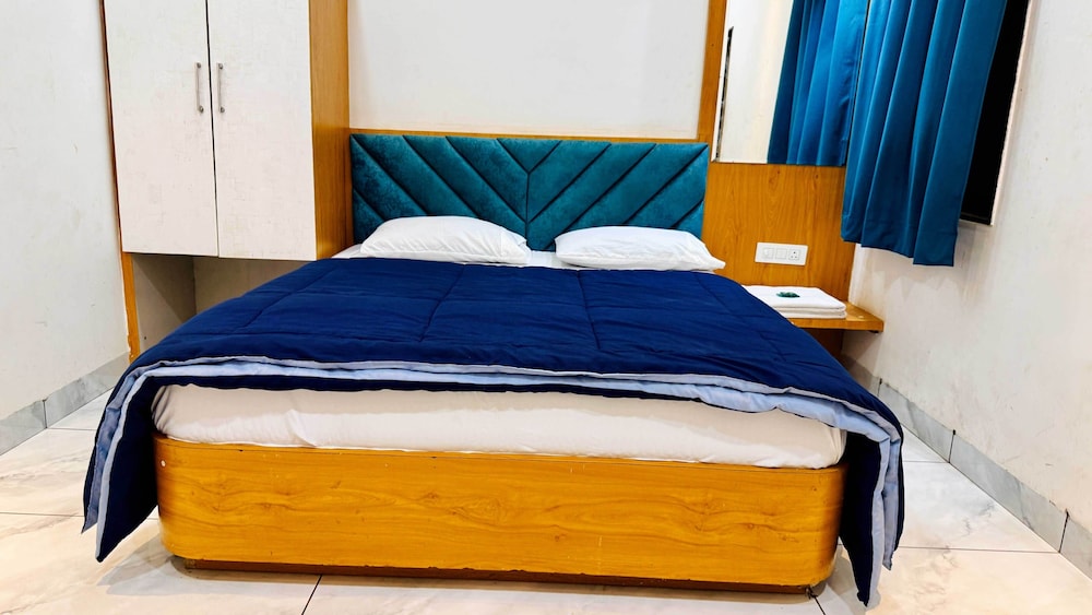 Hotel Raj Inn