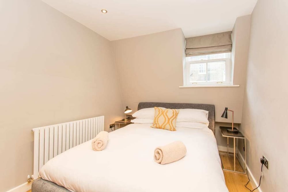 The Sweet Mews - Big & Bright 4bdr Mews Home in Ideal Location