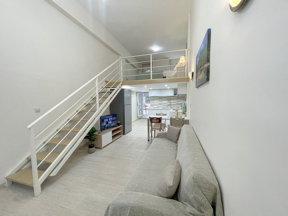 Pistachio Suite - Town Centre