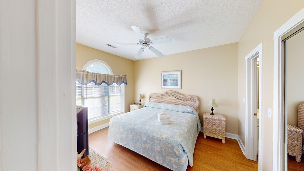 Magnolia Place 4717-102 2 Bedroom Condo