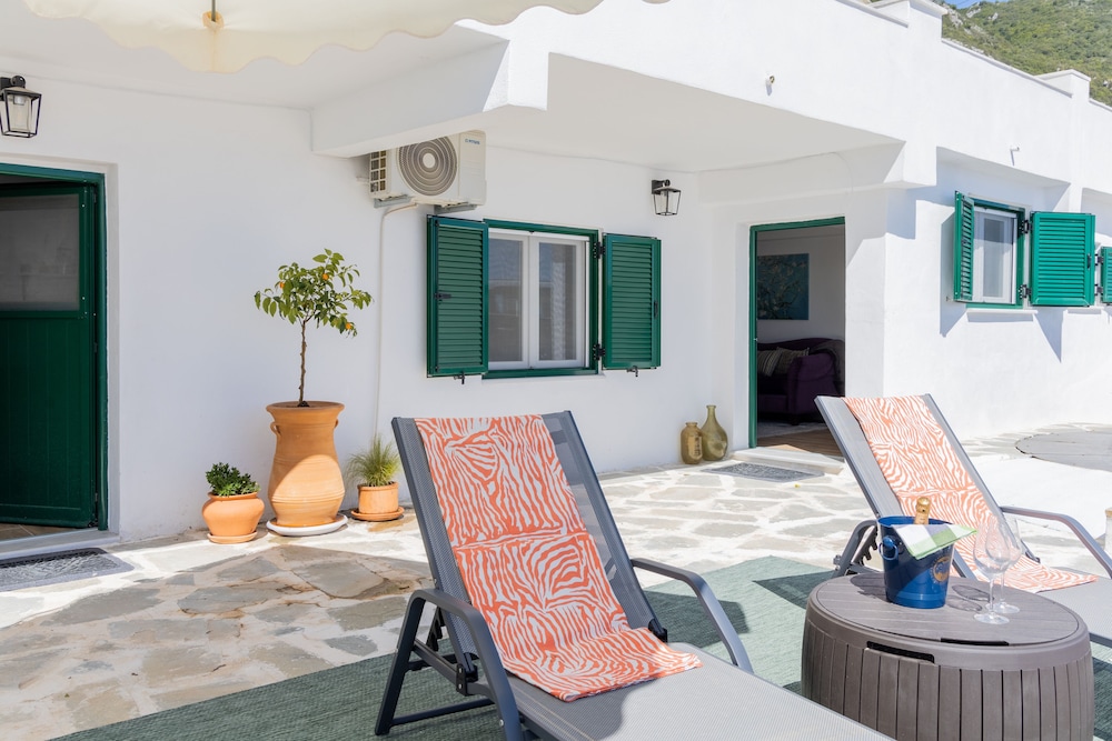 Villa Luminosa by Corfuescapes
