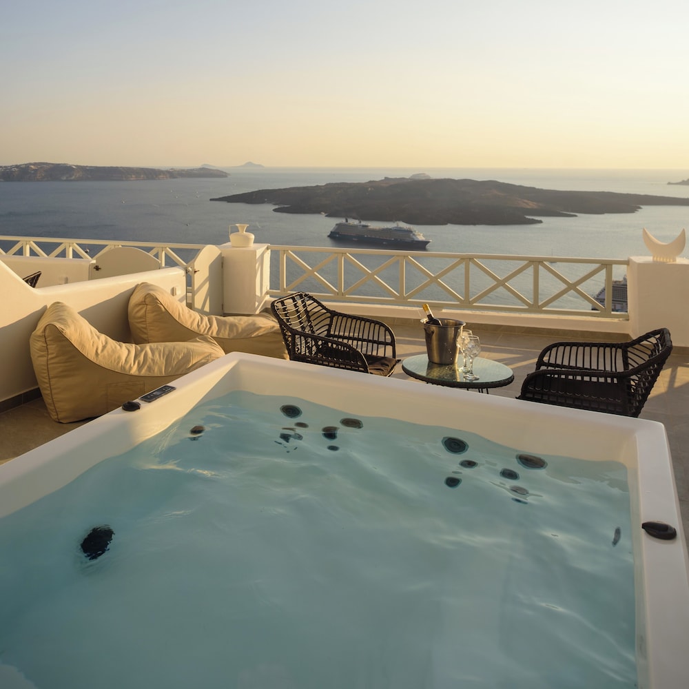 Elia Caldera Suites photo 5