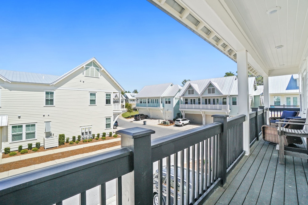 Prominence on 30A by Panhandle Getaways