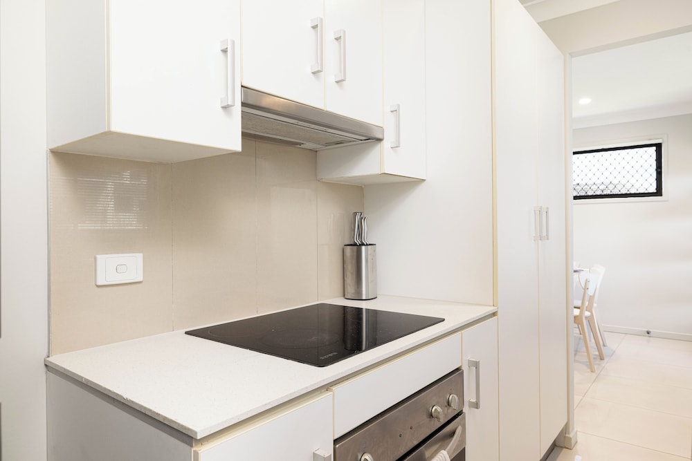 Smart Suites Self Check-in Apartments - 20 Darnley