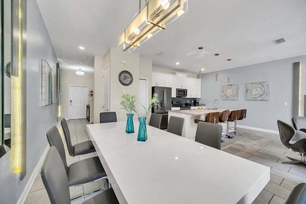 Retreat & Relax Screened In Pool Home Kid Rooms 4 Bedroom Townhouse