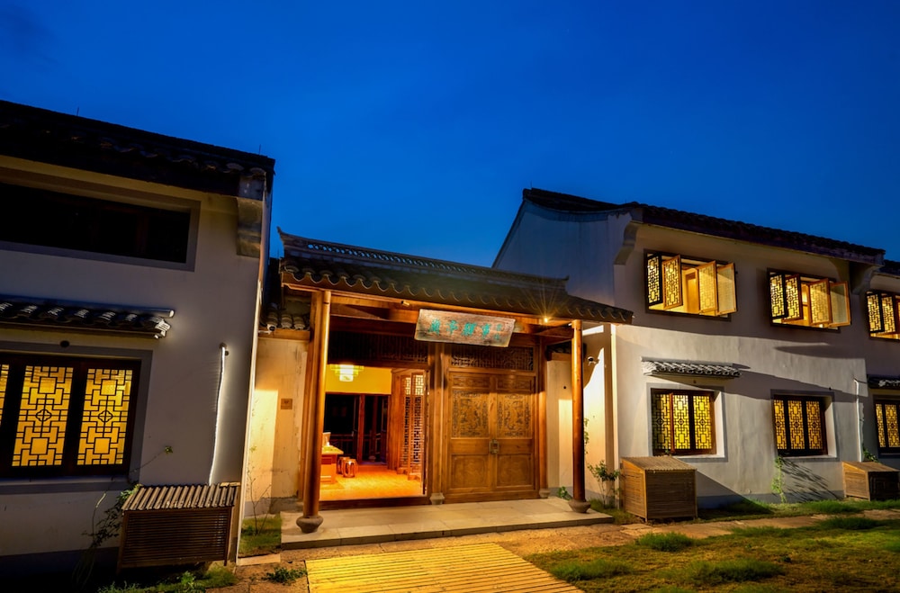 Lanting Yishi Inn