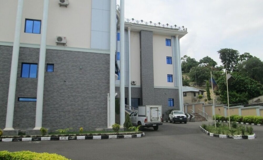 Idrinana Hotels