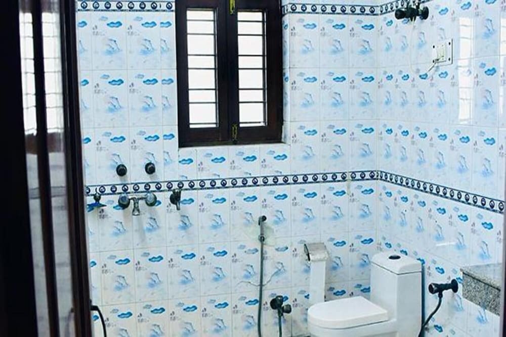Fabhotel Noida Dreamz