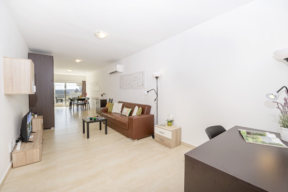 Summer Breeze Comfort Apartments by Getaways Malta