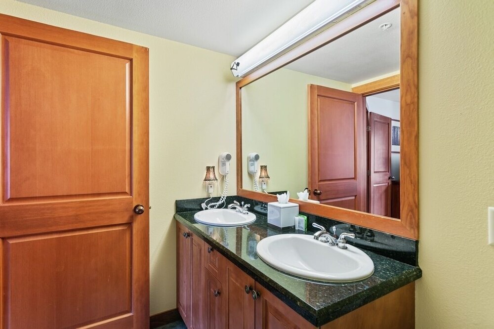 1311A - Two Bedroom Deluxe Eagle Springs West 2 Condo