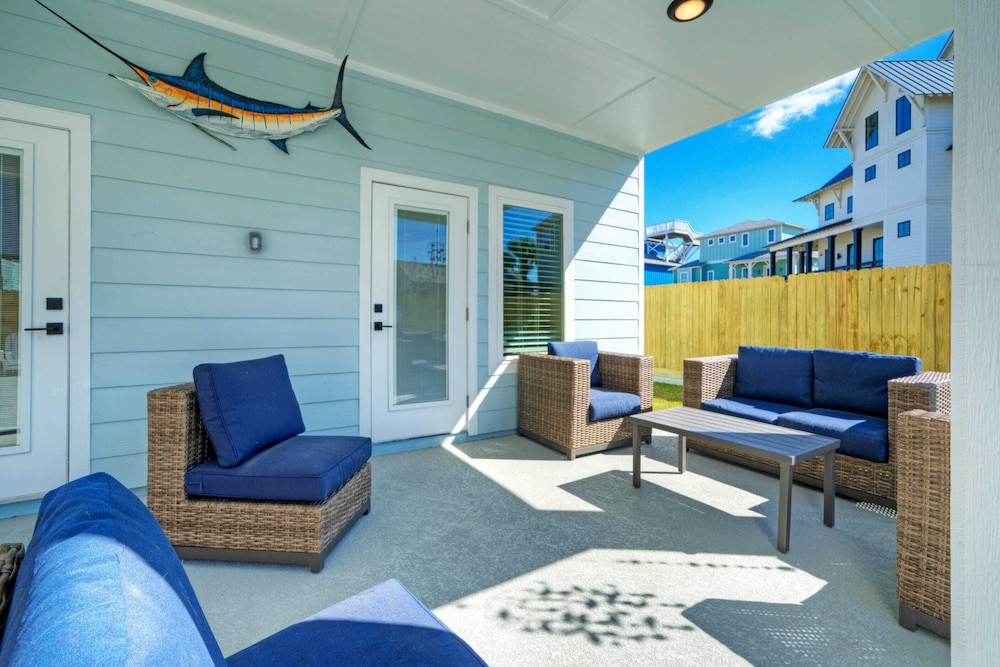 Private Pool+hot Tub, Near the Beach, Gulf Glimpse Marlin Cove by Avantstay