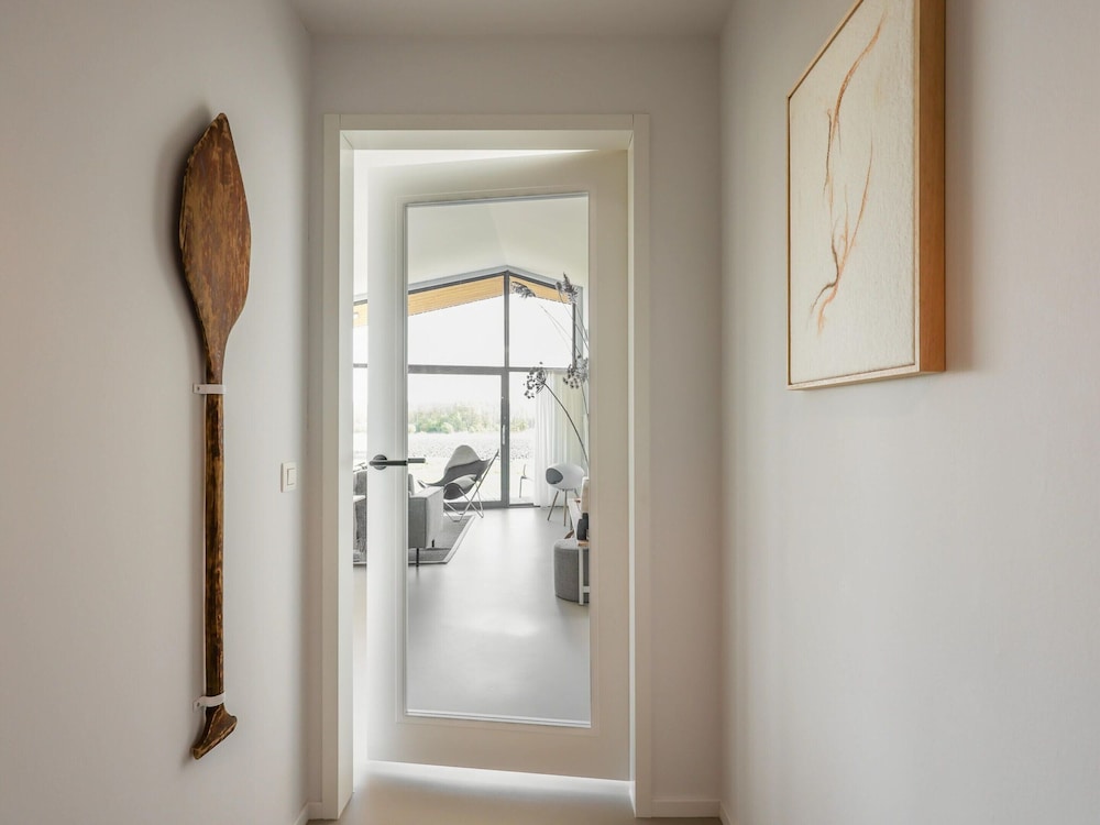 Stylish Countryside Home view 3
