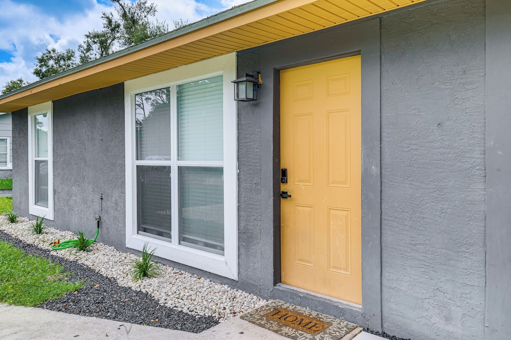 Within 10 Mi of Fort Pierce Beaches! Bright Duplex