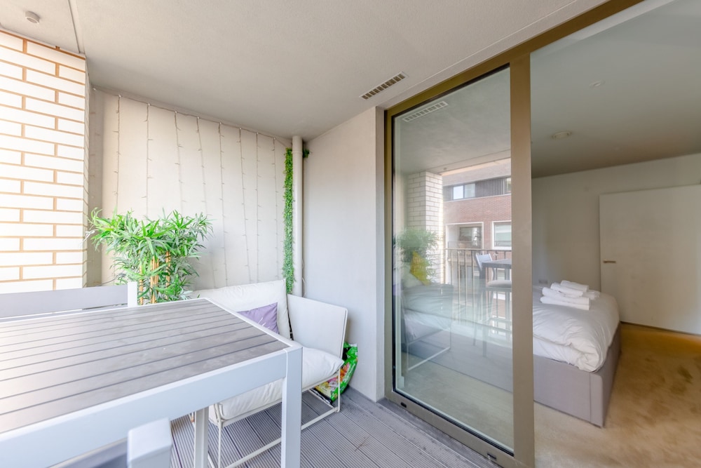 Bright Flat in Elephant & Castle