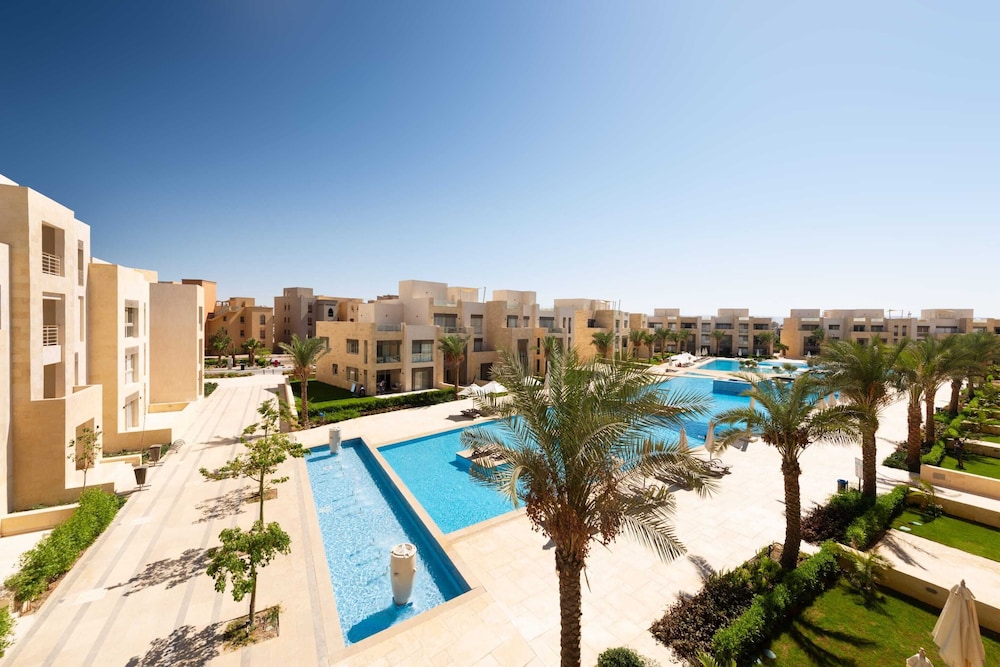 Xuru Stays I Exotic 1bdr w/ Outdoor Terrace Pool & Beach Access