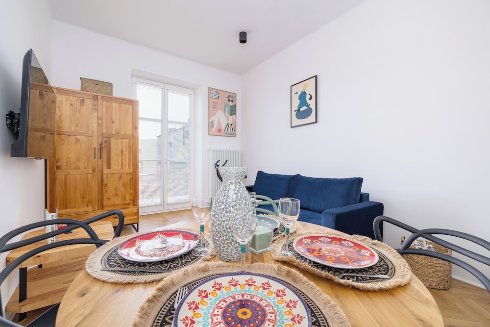 Apartment Near Wawel by Renters view 3