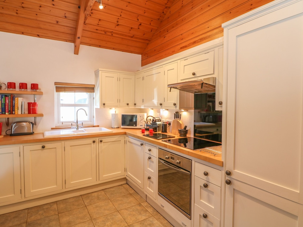Pond Cottage