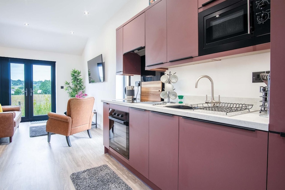 The Shed - 1 Bedroom - Cosheston