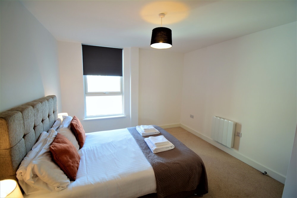 Kennet House Superior Serviced Apartment