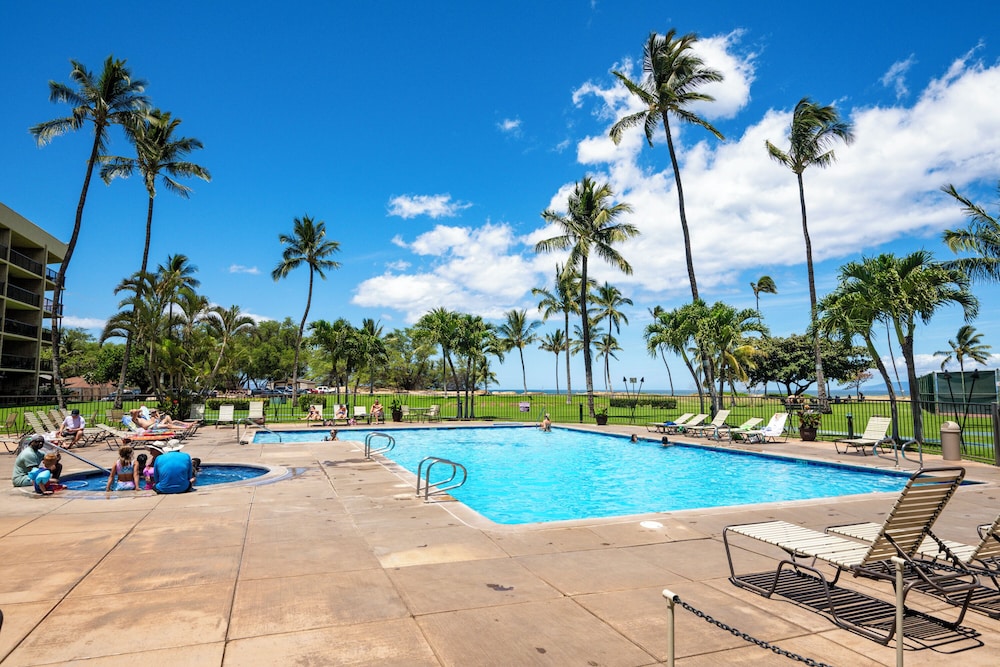 Romannas Golden Ray Oceanfront Condo