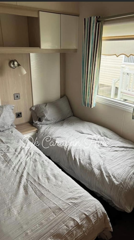 Luxury Caravan in Towyn North Wales view 4
