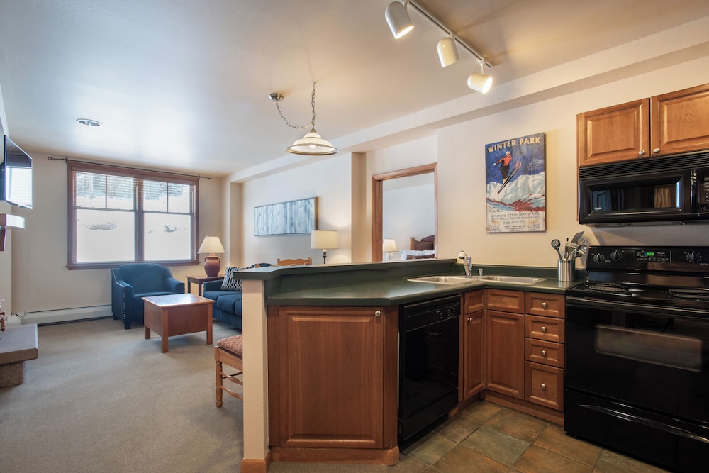 Winter Park CO - Zephyr Mountain & Fraser Crossing/Founders Pointe Condos
