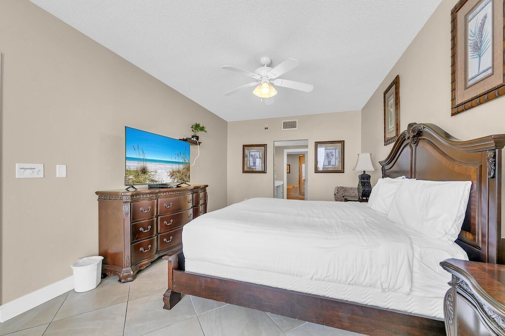 Majestic Beach Towers 2-801