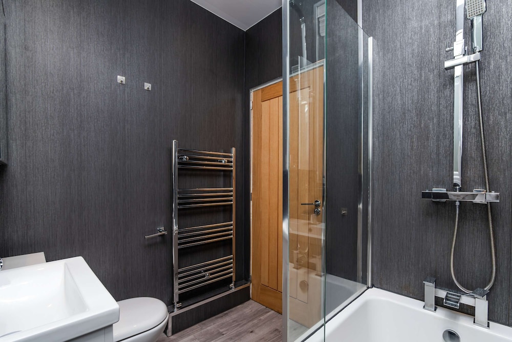 3 Bedroom House-free Parking