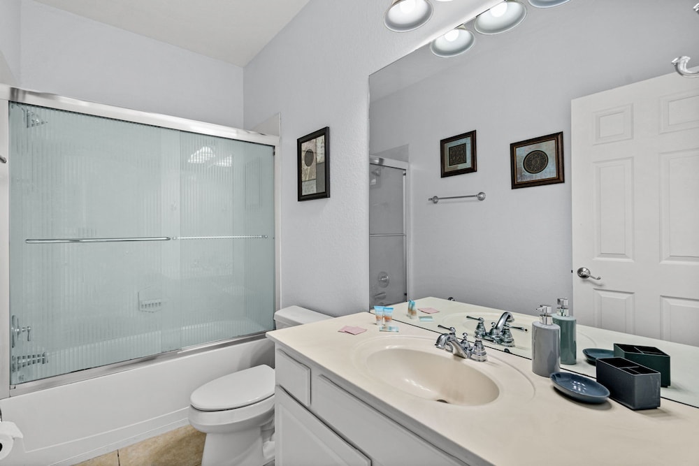 Comfortable 3BR Near Convention Center Epic Park