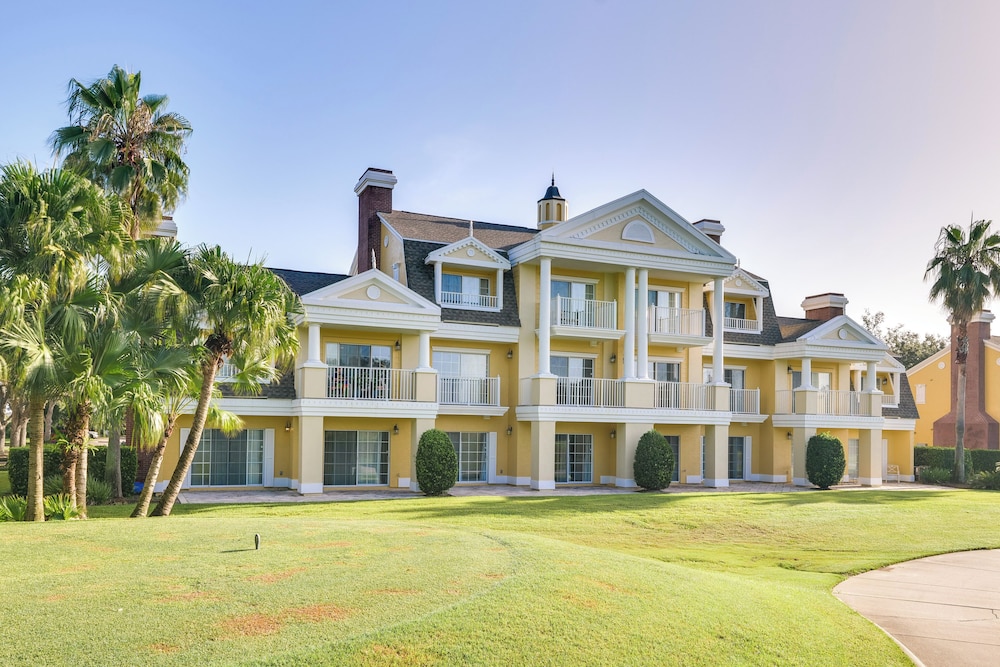 Golf Views: Kissimmee Condo on Reunion Course