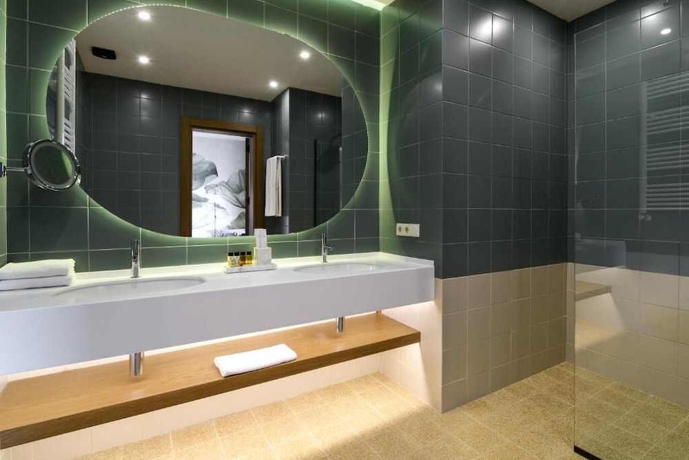 Lopota Lake Resort & Spa