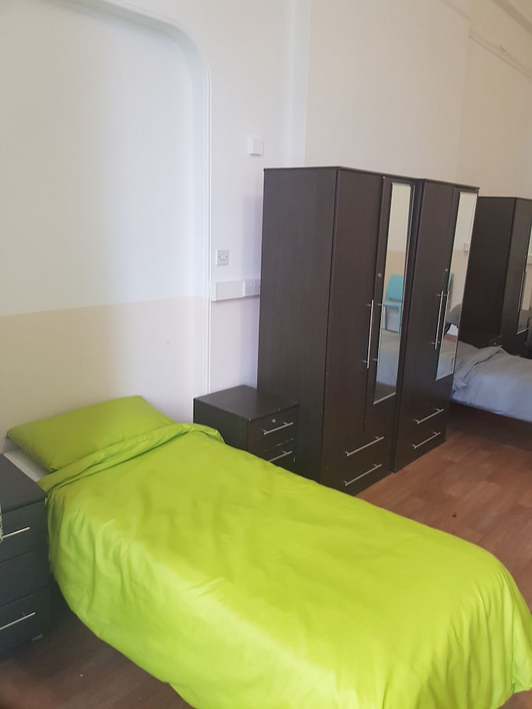 Halpin House - Hostel