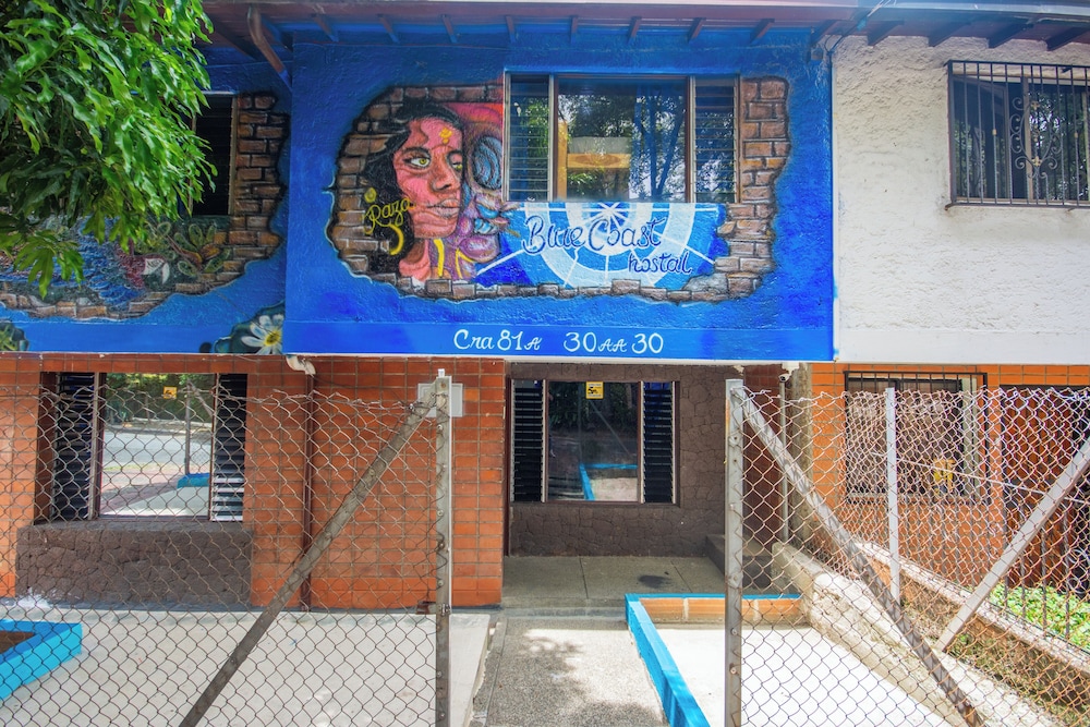 Blue Coast Hostal - Hostel