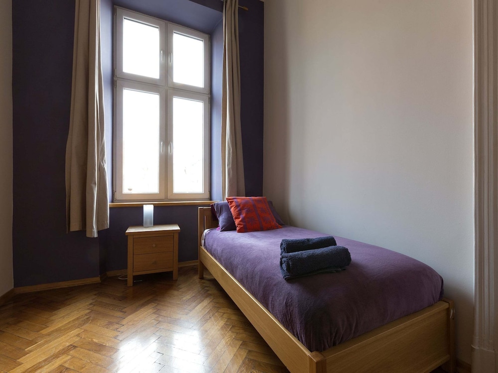 Spacious and Comfortable Flat in Krakow view 3
