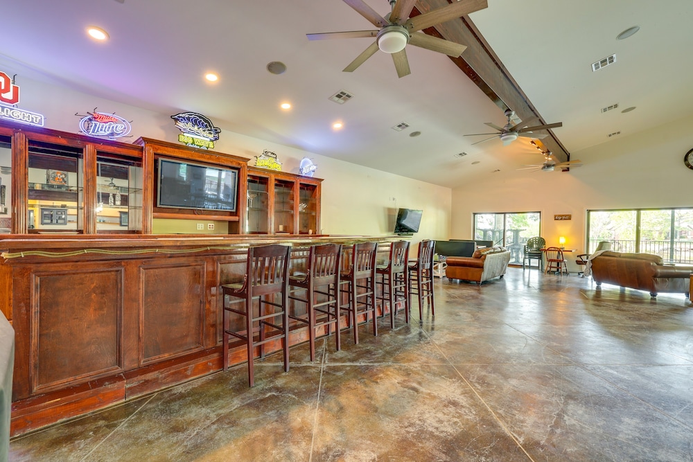 Spacious Eucha Vacation Rental w/ Lake Views! view 5