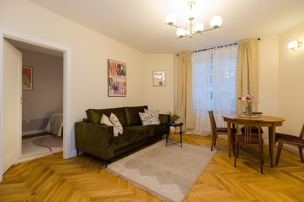 ShortStayPoland Targowa B160
