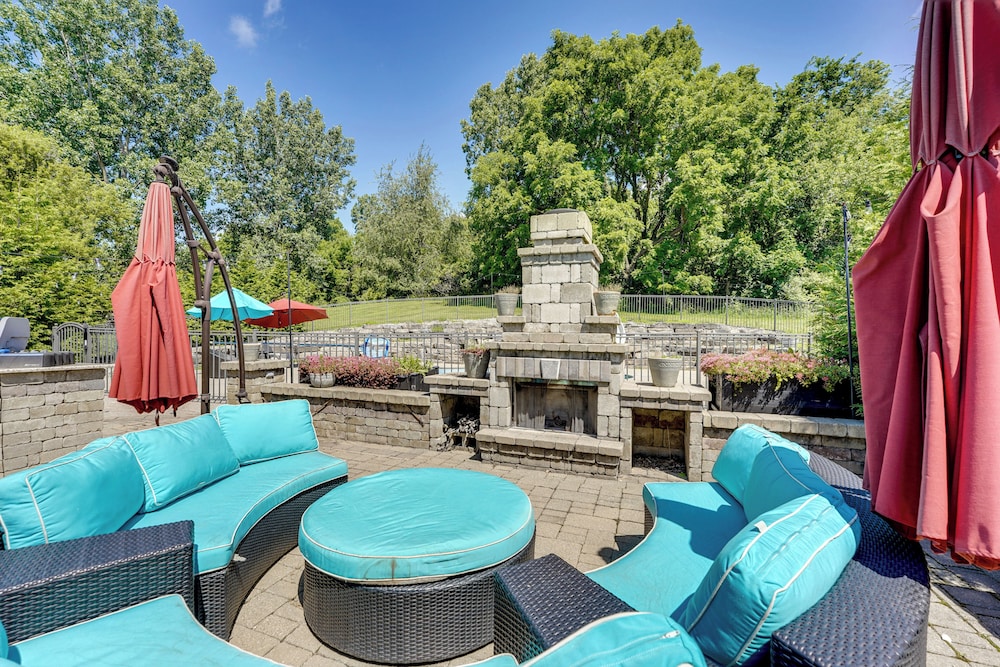 Spacious Family Getaway: 8 Mi to Main St Ann Arbor