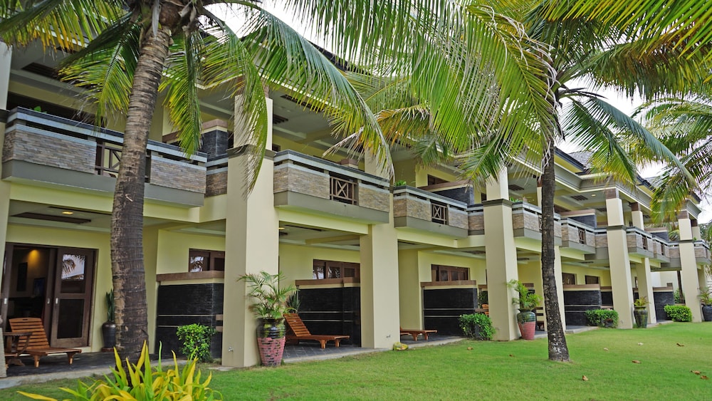 Sunny Paradise Resort