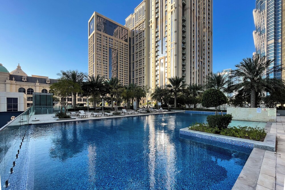 SIMPLY COMFORT Luxury 2Br Apt with Stunning Views Amna Tower