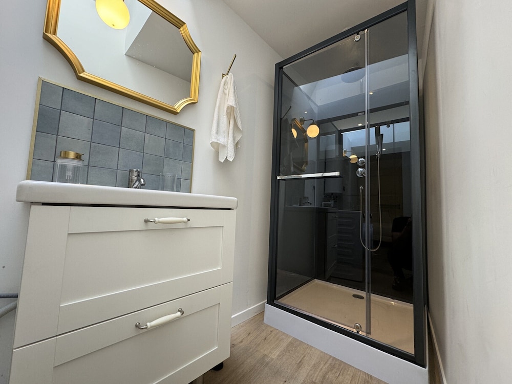 Apartment in Le Mans With Private Terrace