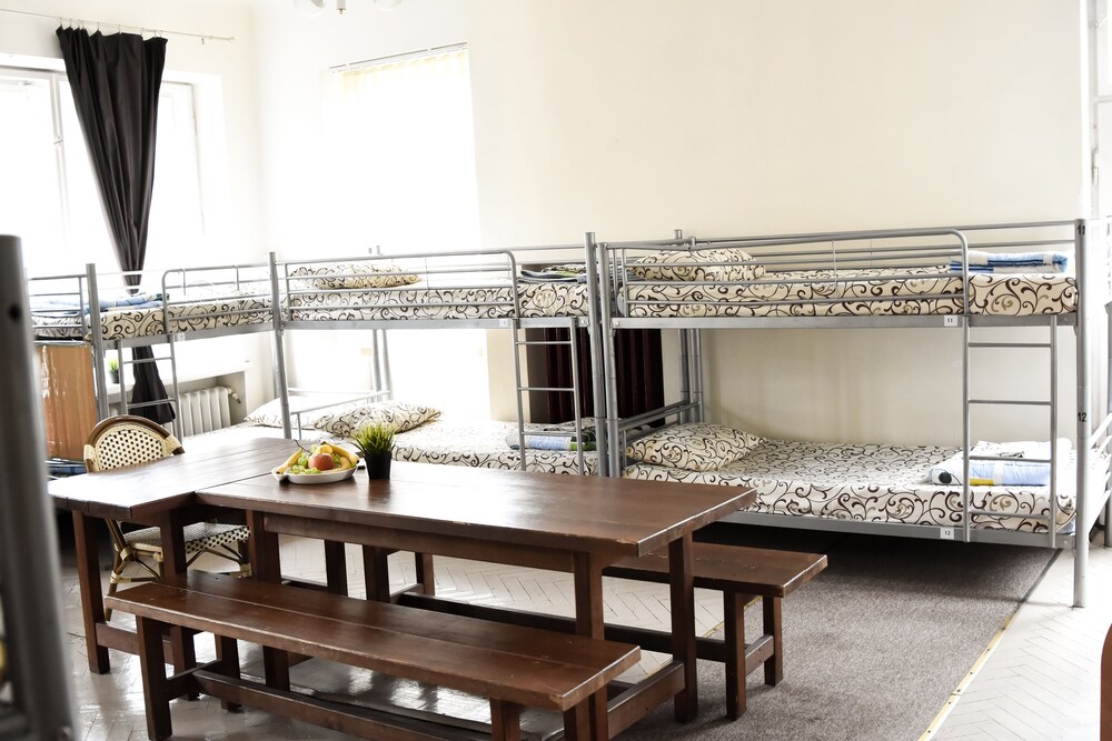 R Hostel