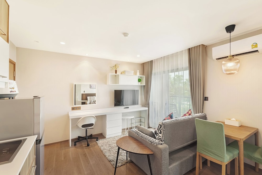 One bedroom Condo in Title V Condo 310