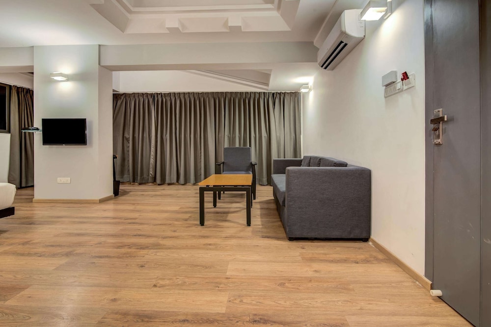Townhouse Bombay Exhibition Centre Goregaon