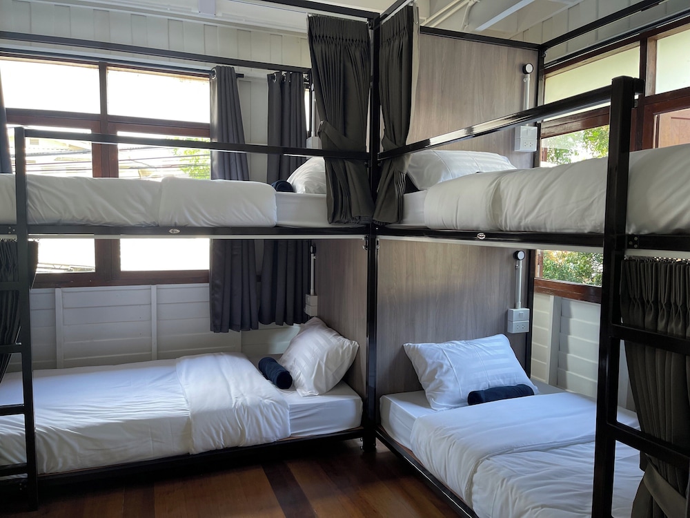 Green Cabin Hostel