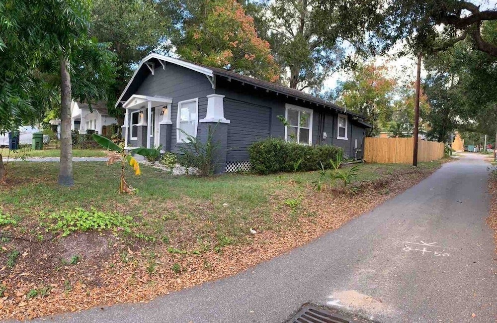 Fresh Home near Ybor city view 2