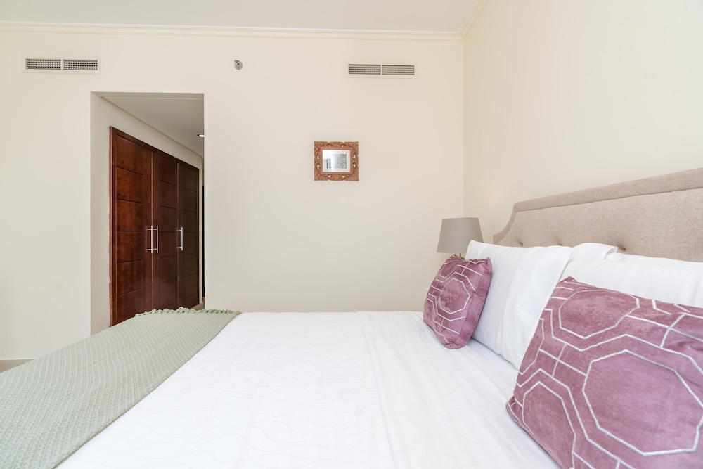 Lux BnB 2BD Amazing Burj View