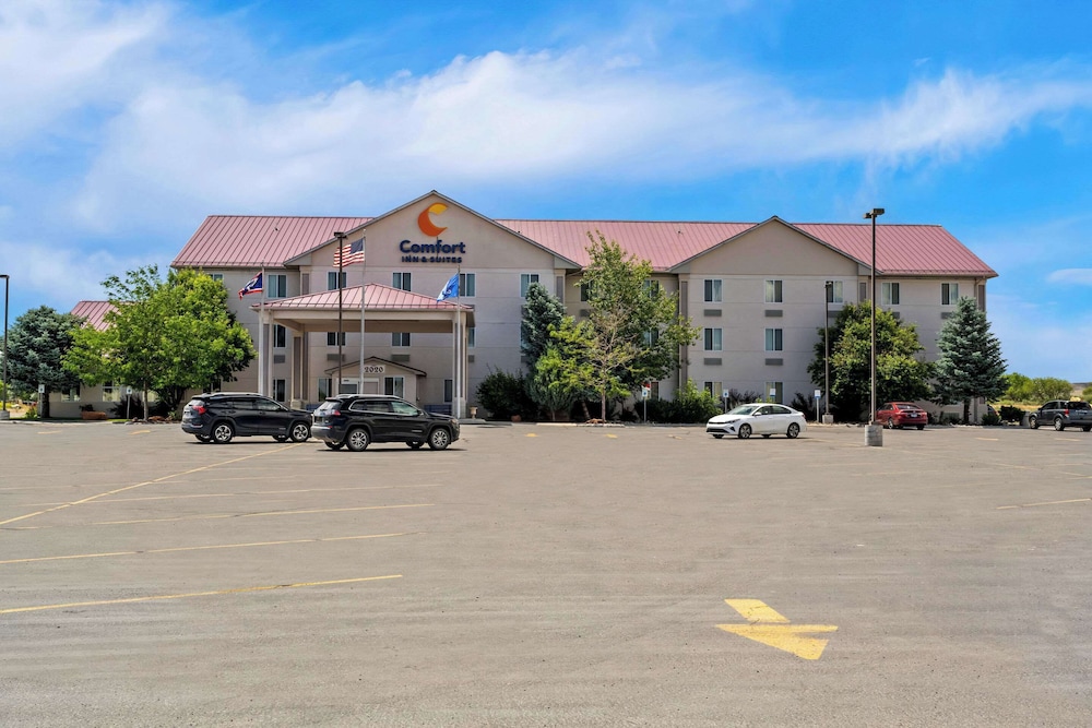 Riverton Vacations - Comfort Inn And Suites - Property Image 1