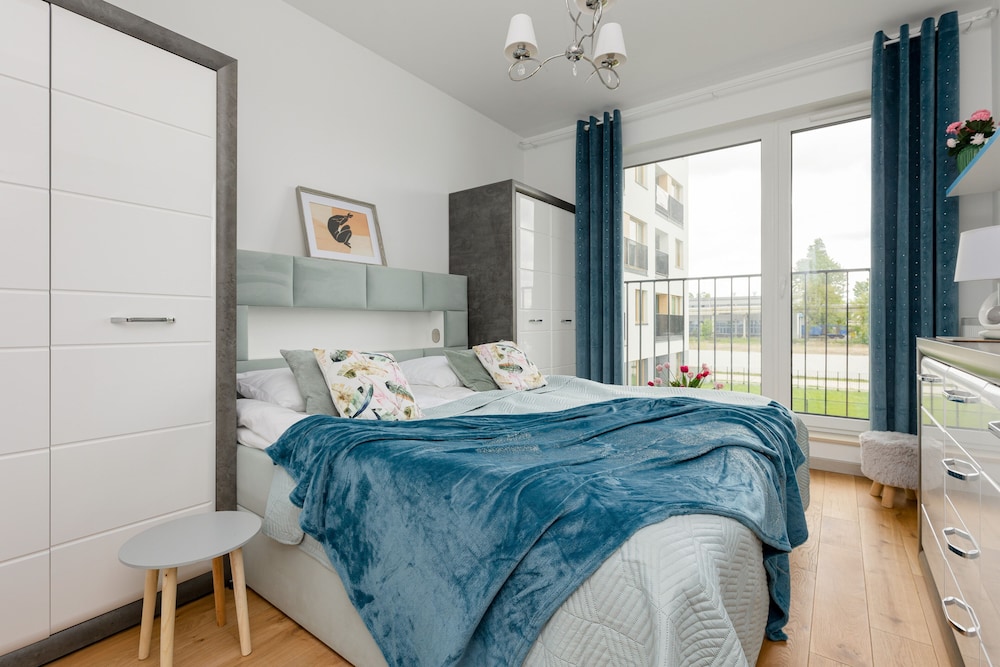 Apartment Kotsisa + Parking by Renters view 3