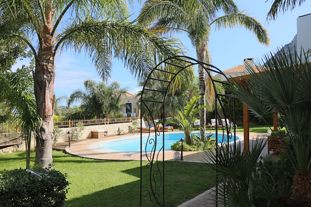 Pandora Villas