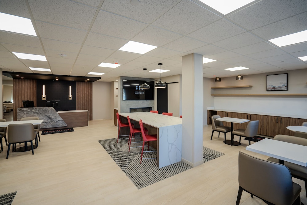Hawthorn Extended Stay by Wyndham Jackson Alpine